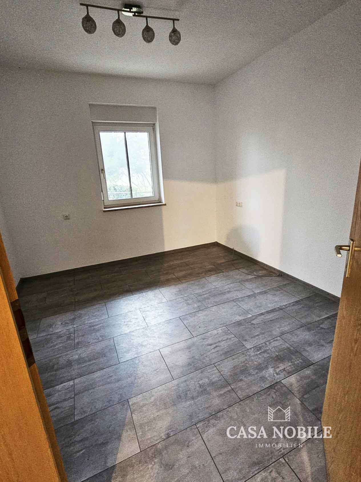 Moderne Neubauwohnung in Burglengenfeld, Familienfreundliche Wohngegend in Burglengenfeld